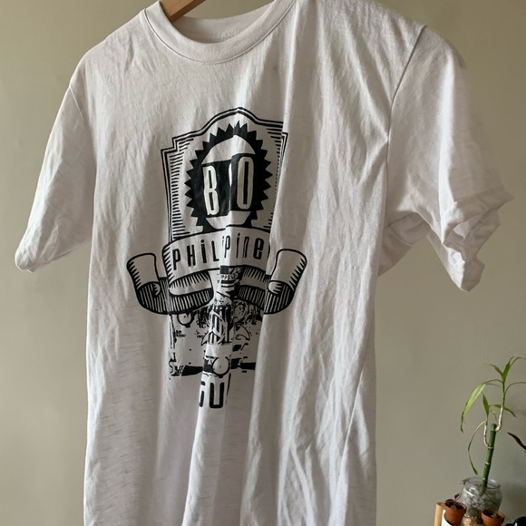 Small Graphic Tee - Picture 2 of 2